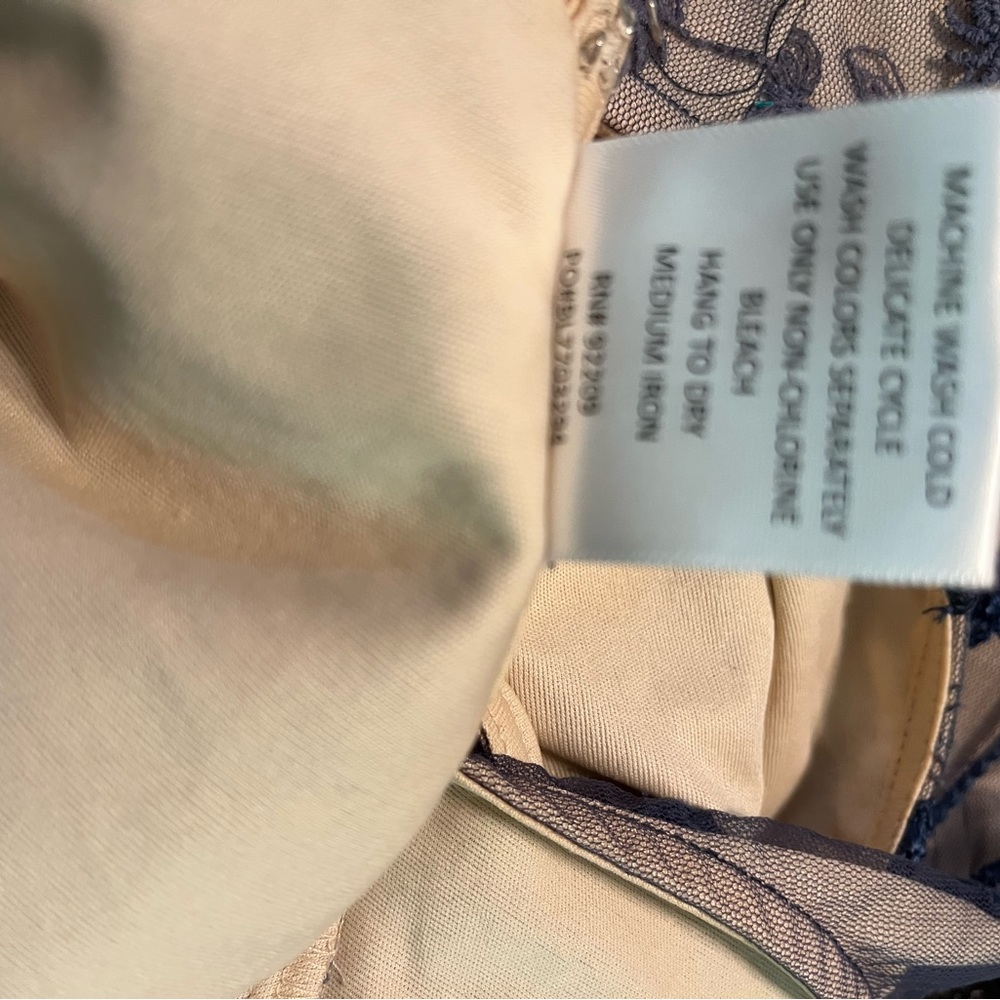 Absolutely beautiful dress size 10 fully lined - Picture 5 of 12